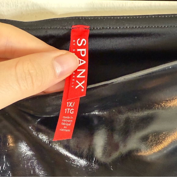Spanx Faux Leather Patent Leggings Black High Rise 1X - Picture 6 of 7